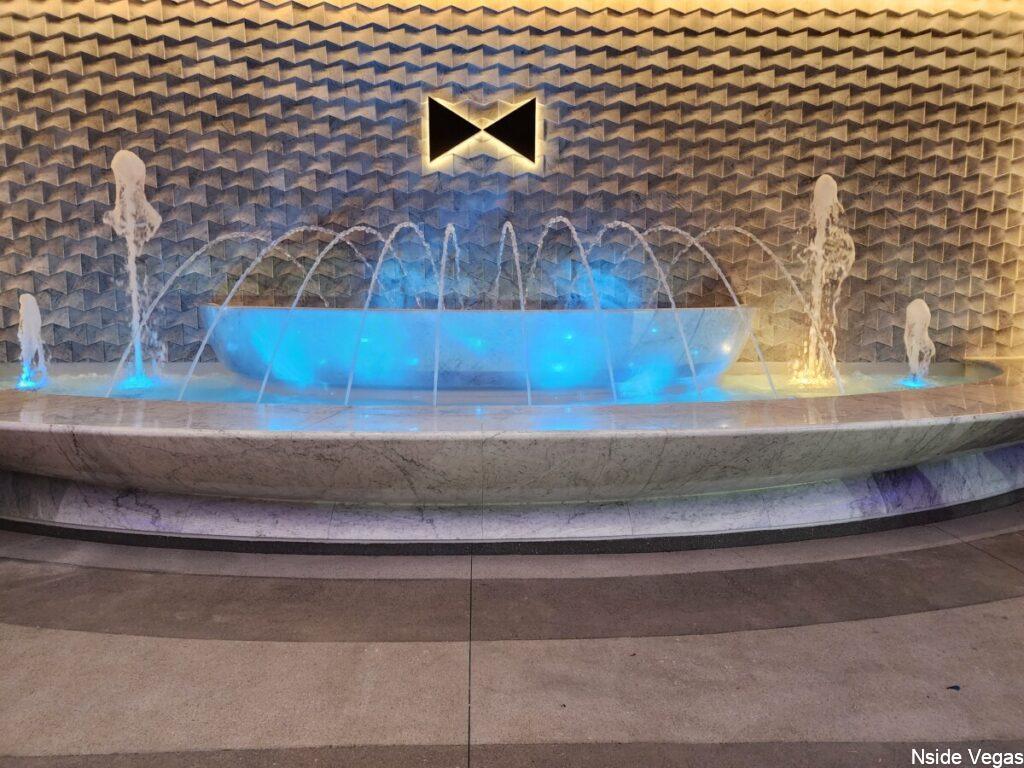 Fountainbleu Water fountain